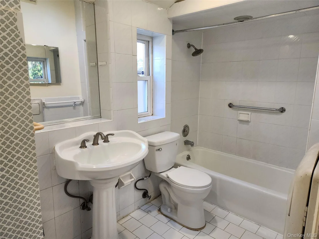 Photo of 142 Morris Parkway