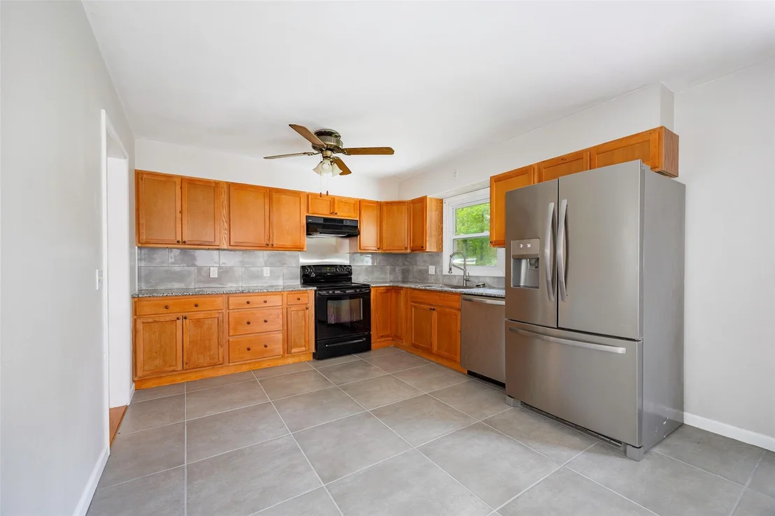 Photo of 16 Bushwick Road