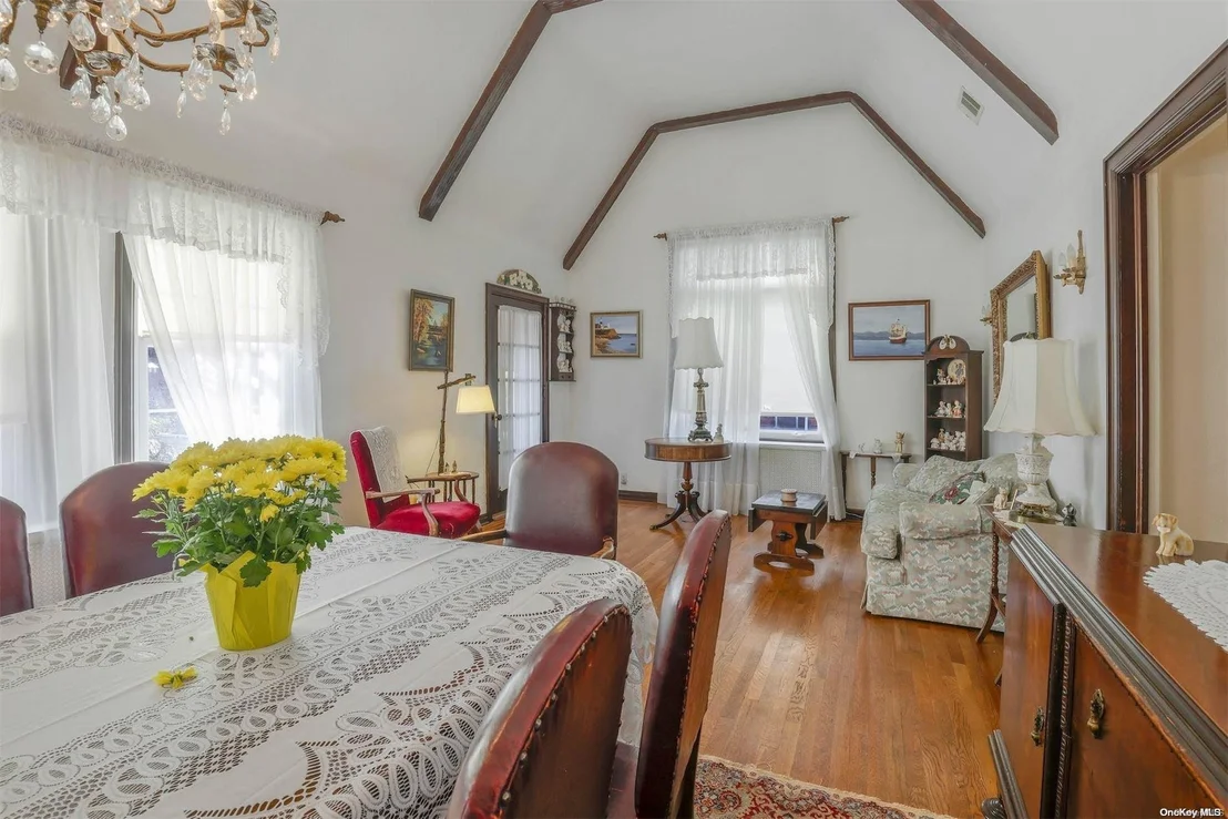 Photo of 525 Concord Avenue