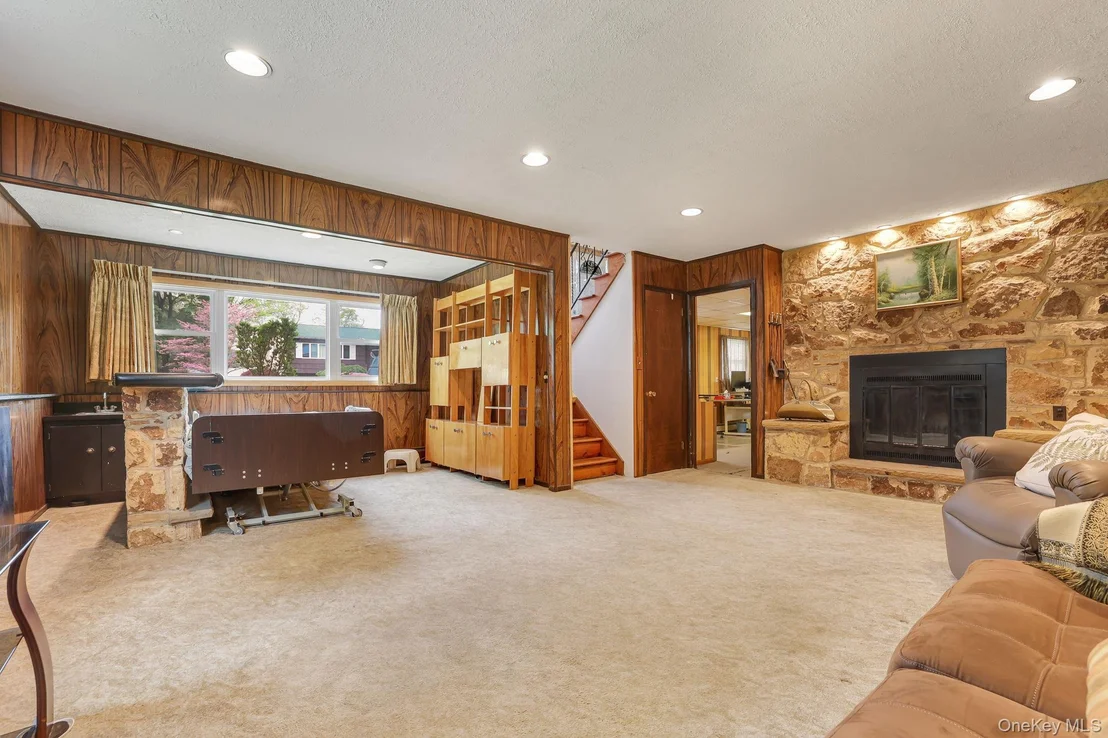 Photo of 12 Carnation Drive
