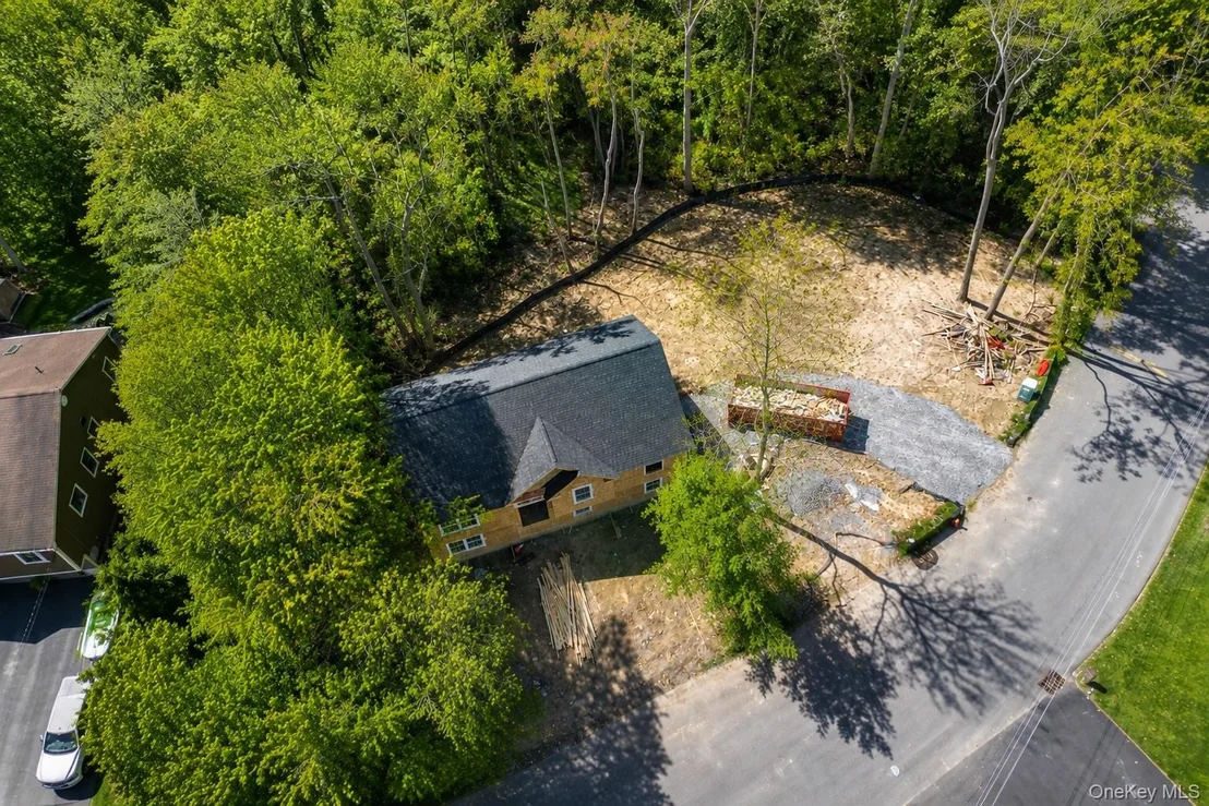 Photo of 24 Deer Run Road