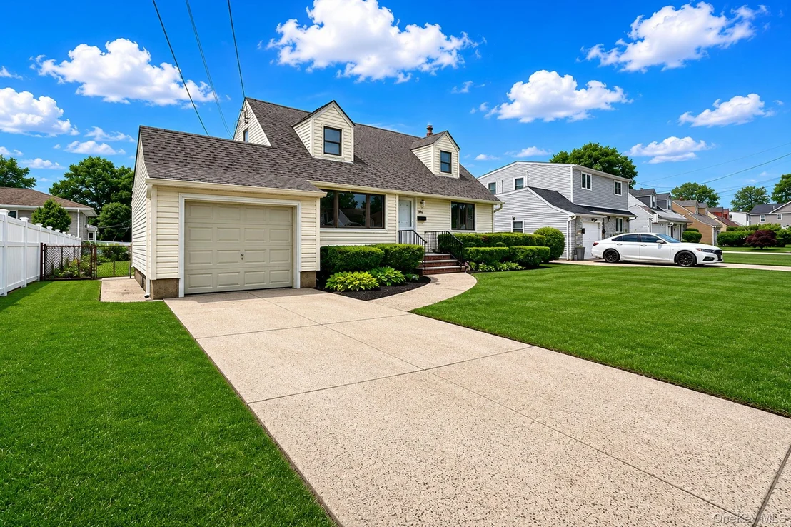 Photo of 986 Cayuga Road