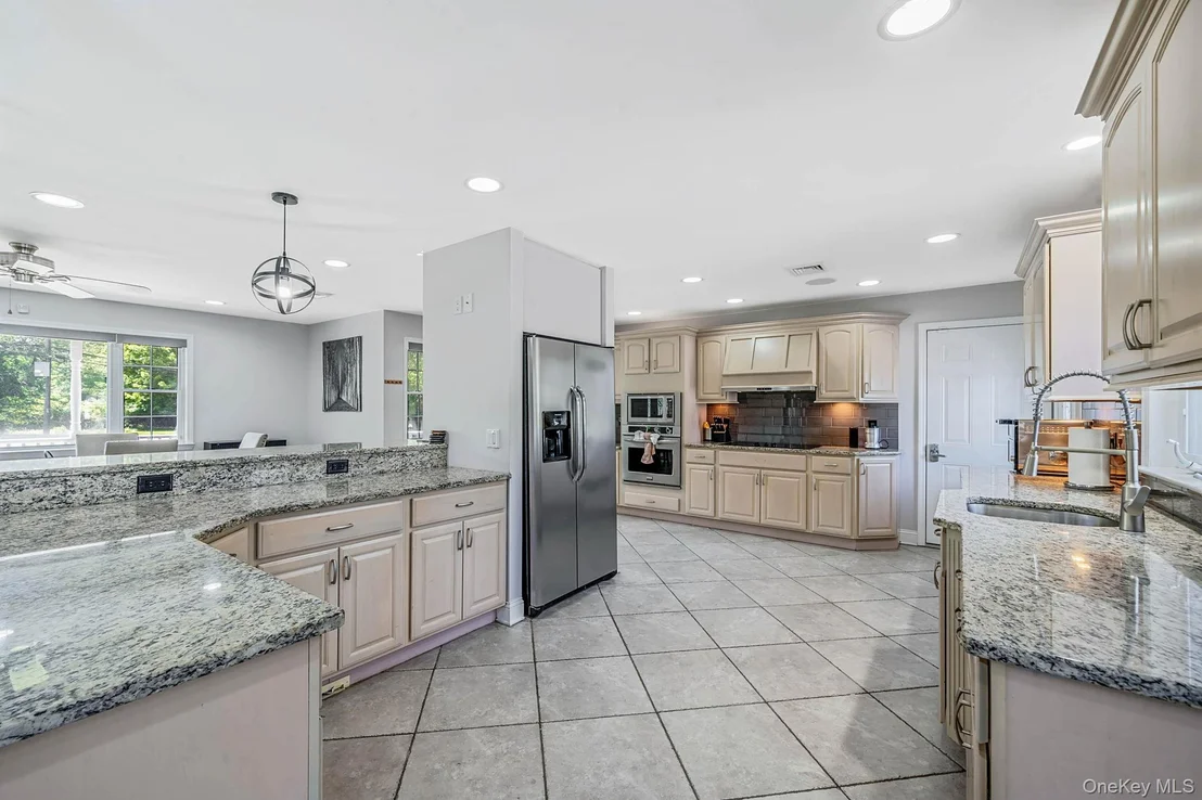Photo of 299 Patchogue Yaphank Road