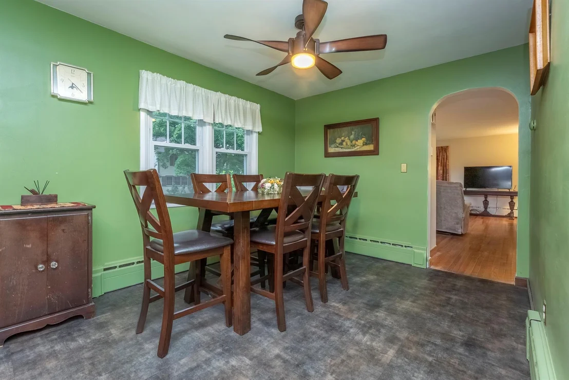 Photo of 1076 Decker Street