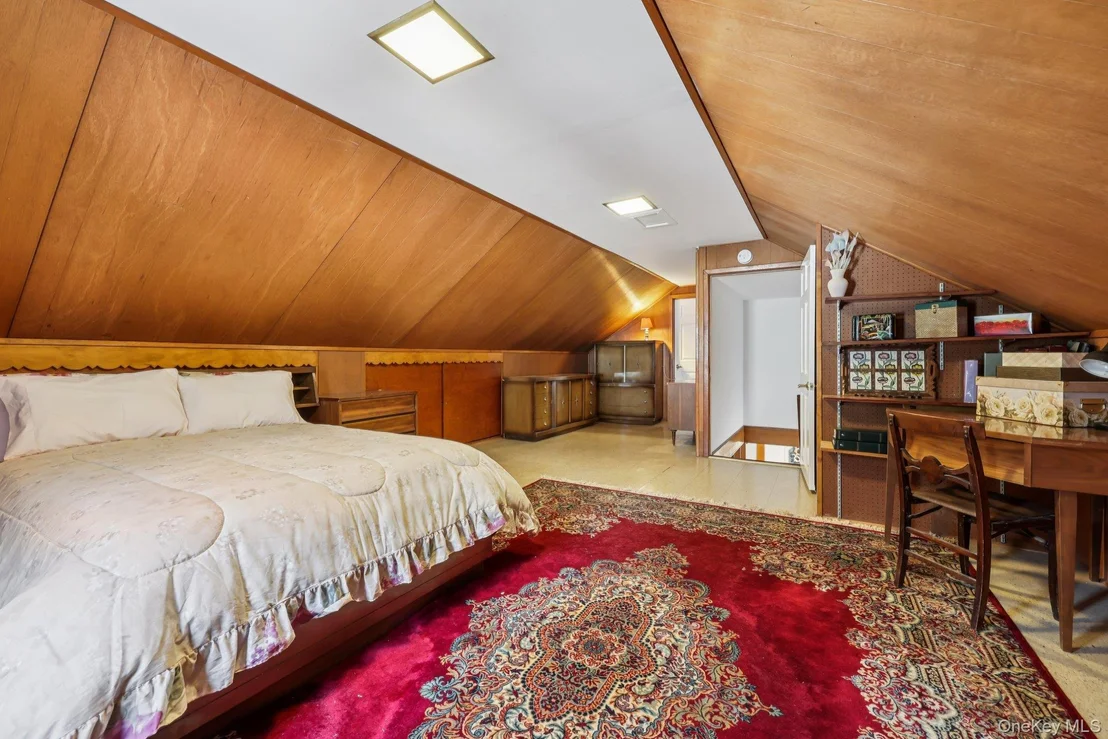 Photo of 375 Laurel Road