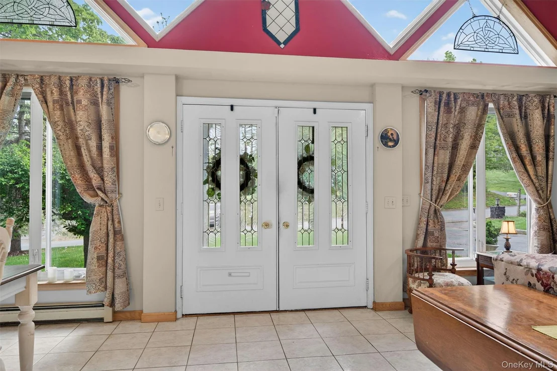Photo of 48 Farries Avenue