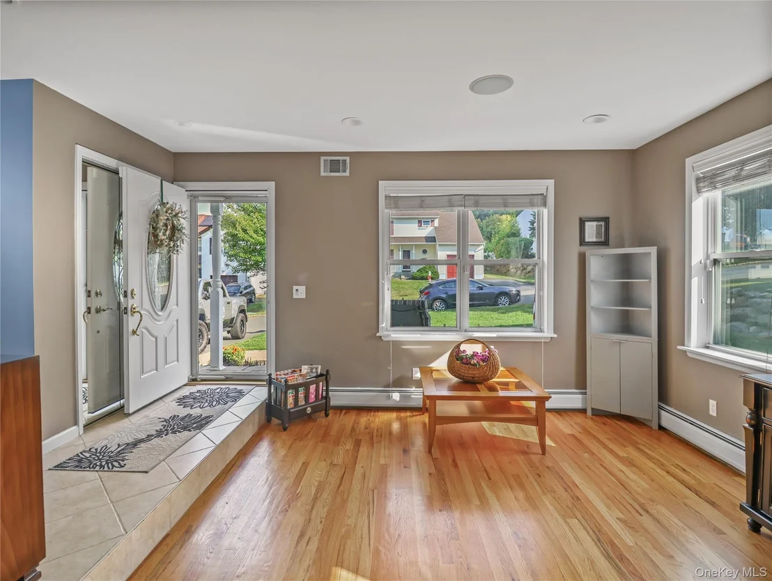 Photo of 30 Larkin Lane