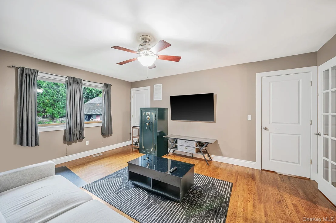 Photo of 17 Mayfield Drive