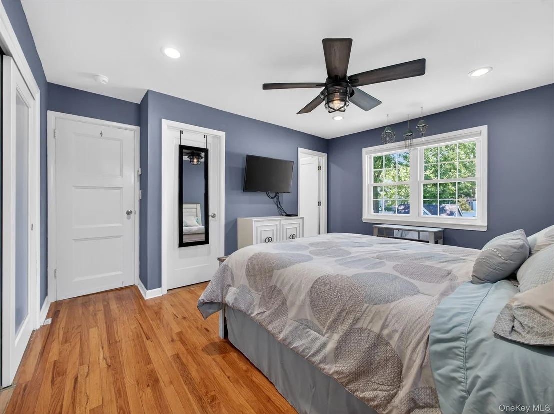 Photo of 42 Chestnut Oval