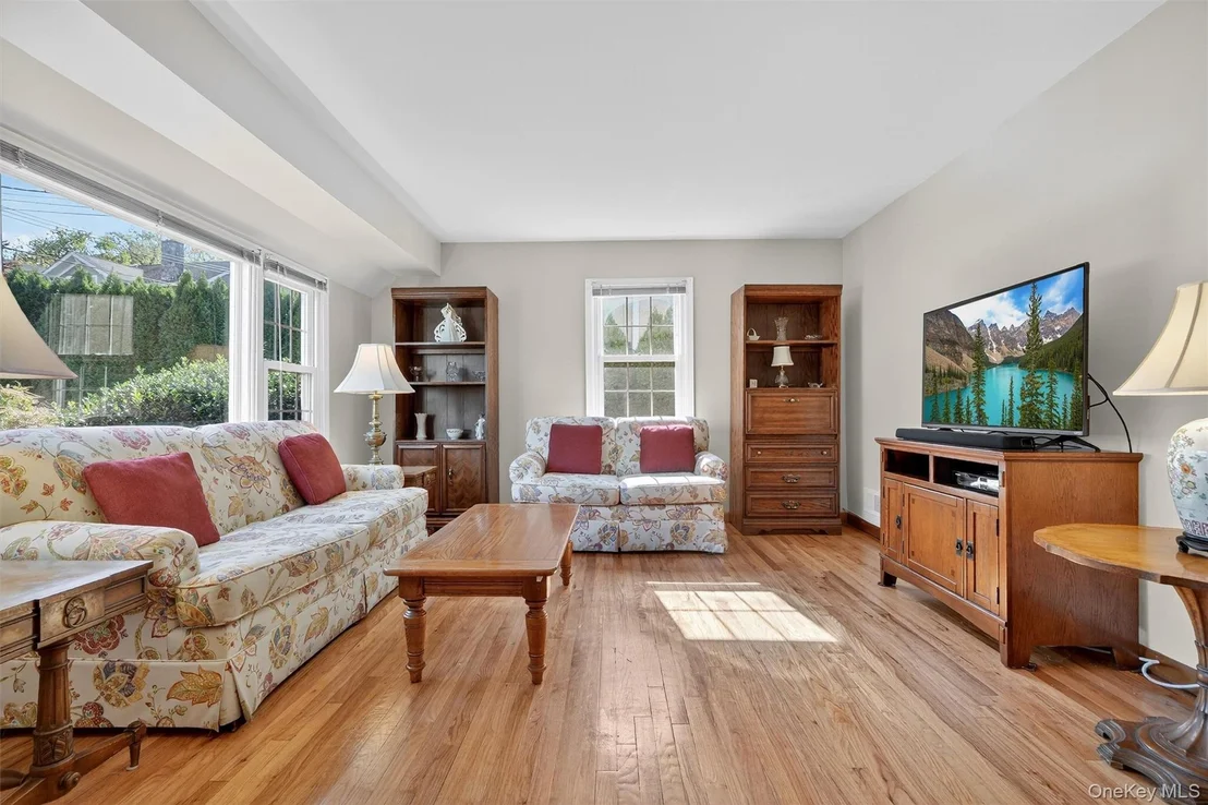 Photo of 24 Beverly Road
