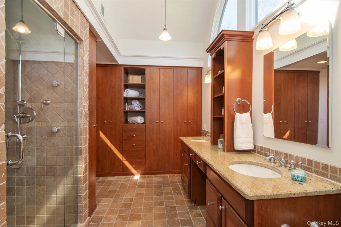 Photo of 153 Fieldpoint Drive