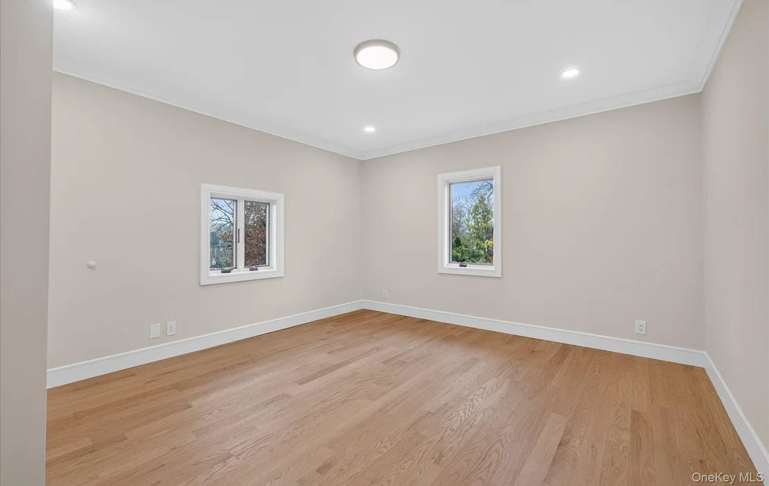 Photo of 369 Vanderbilt Parkway