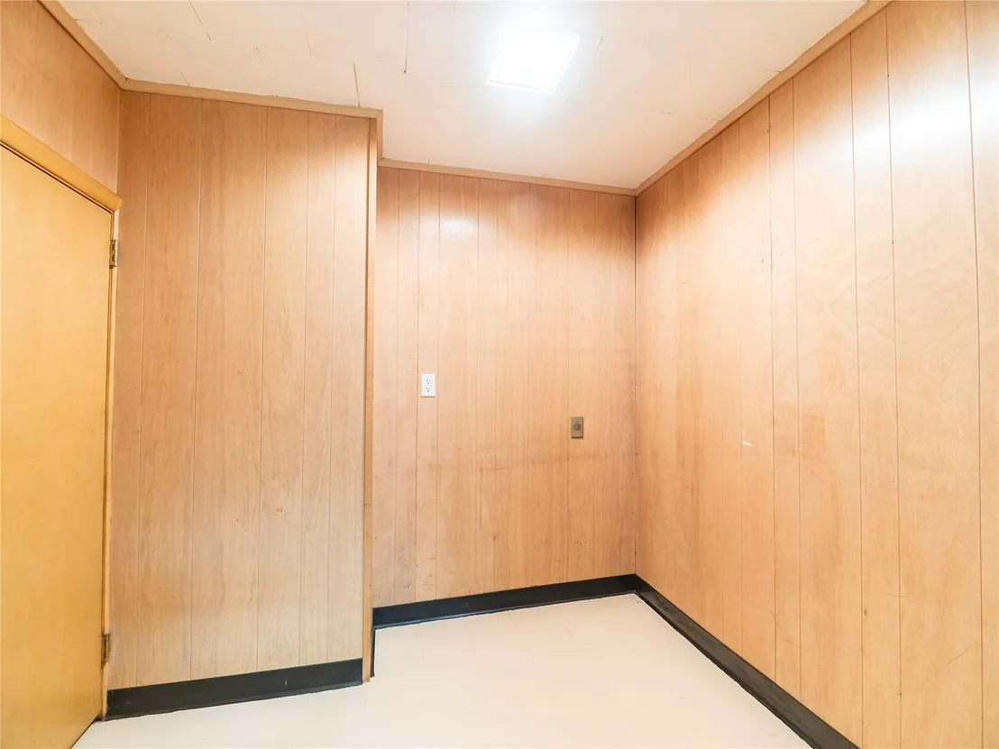 Photo of 9 Mohegan Lane