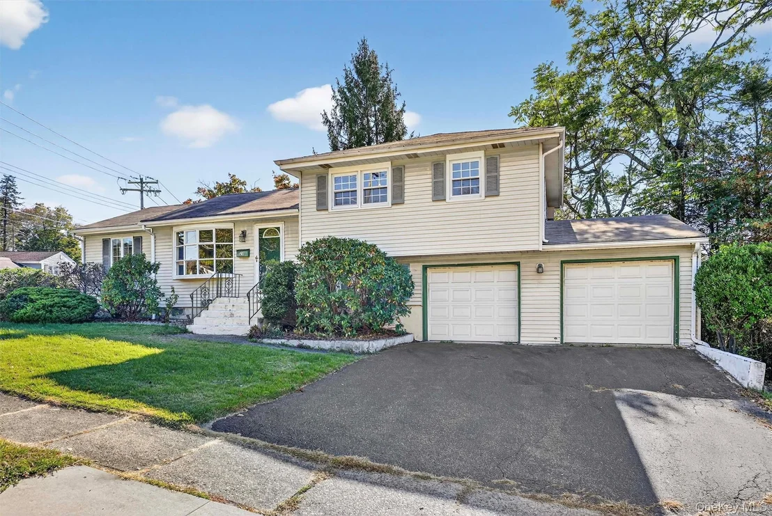 Photo of 23 Maplewood Boulevard