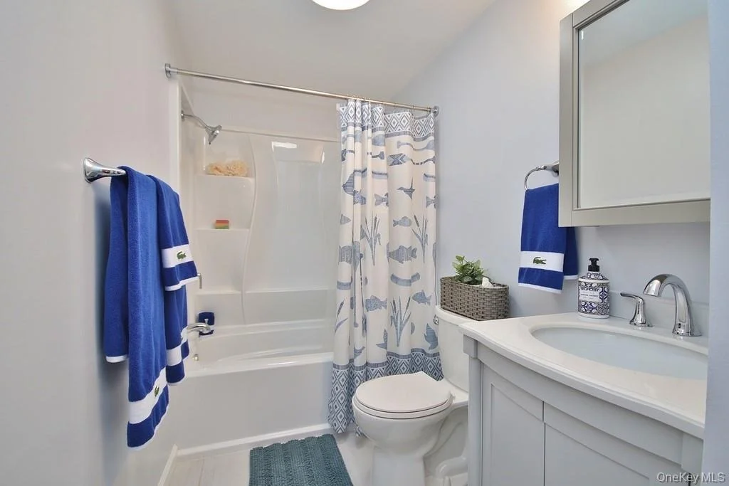 Photo of 902 Williamsburg Drive