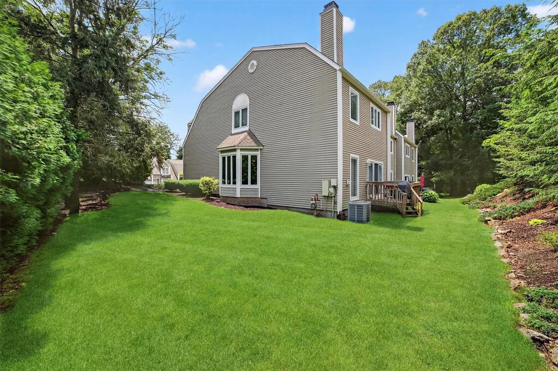 Photo of 32 Spring Pond Drive