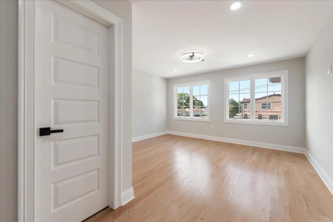 Photo of 1489 Howell Road