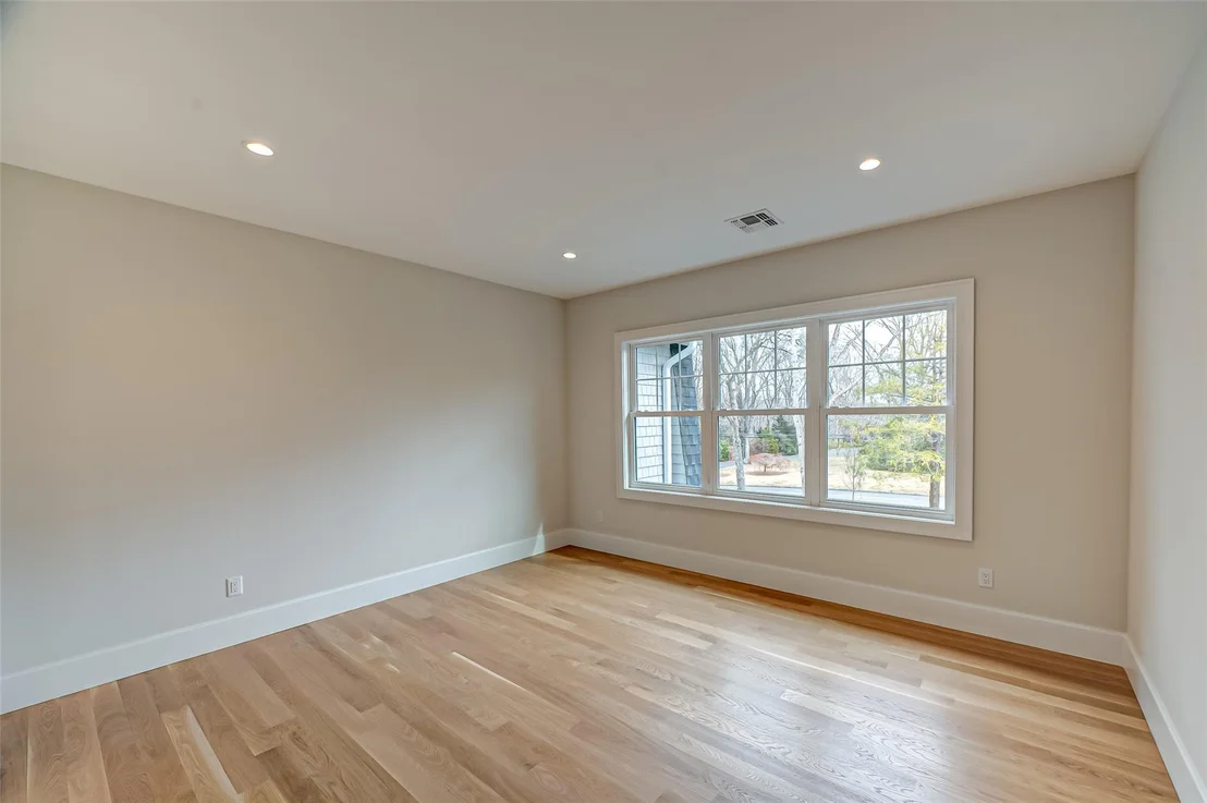 Photo of 210 Laurel Lane