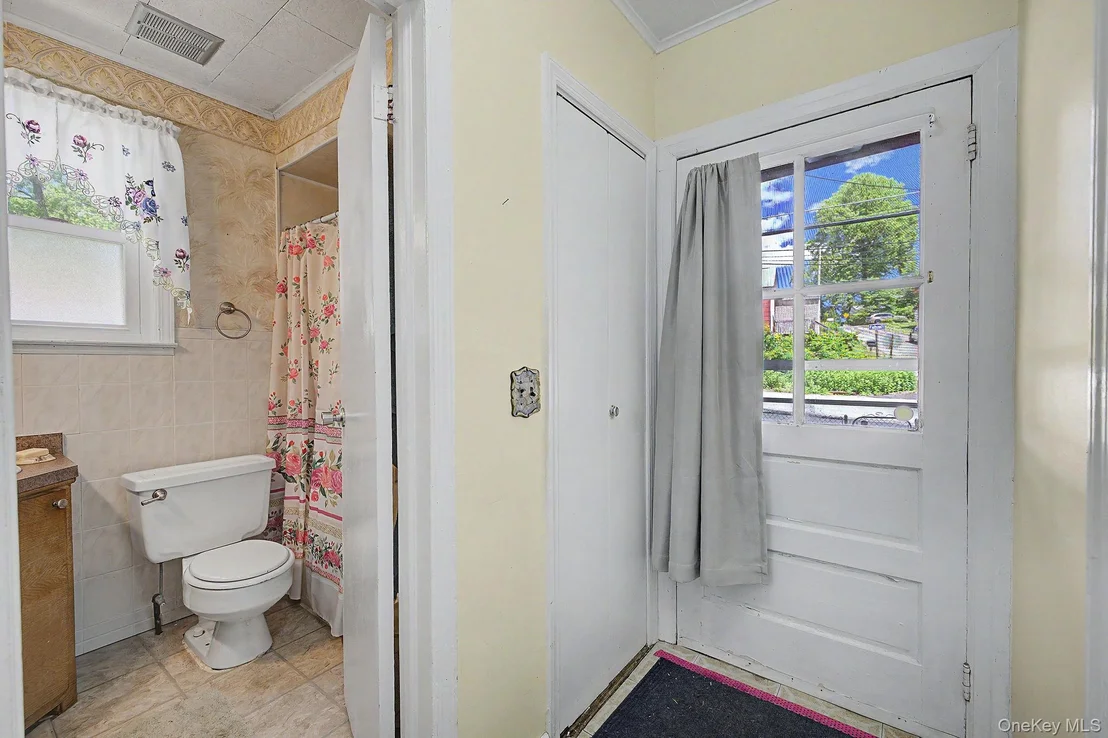 Photo of 121 Putnam Drive