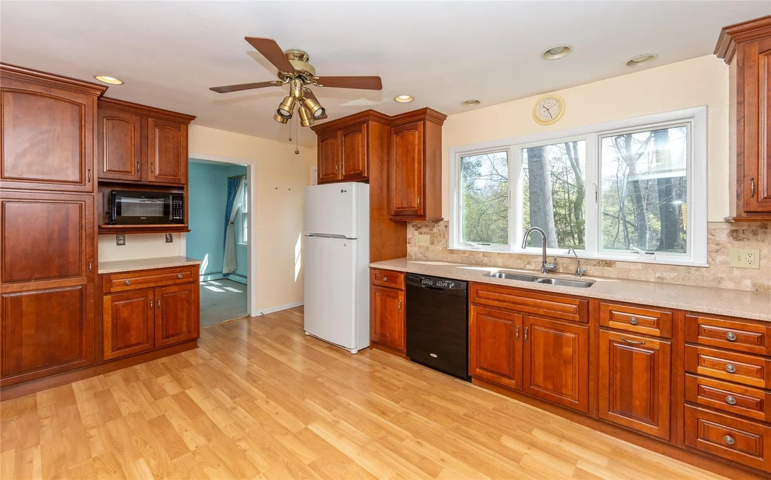 Photo of 37 Lincoln Drive