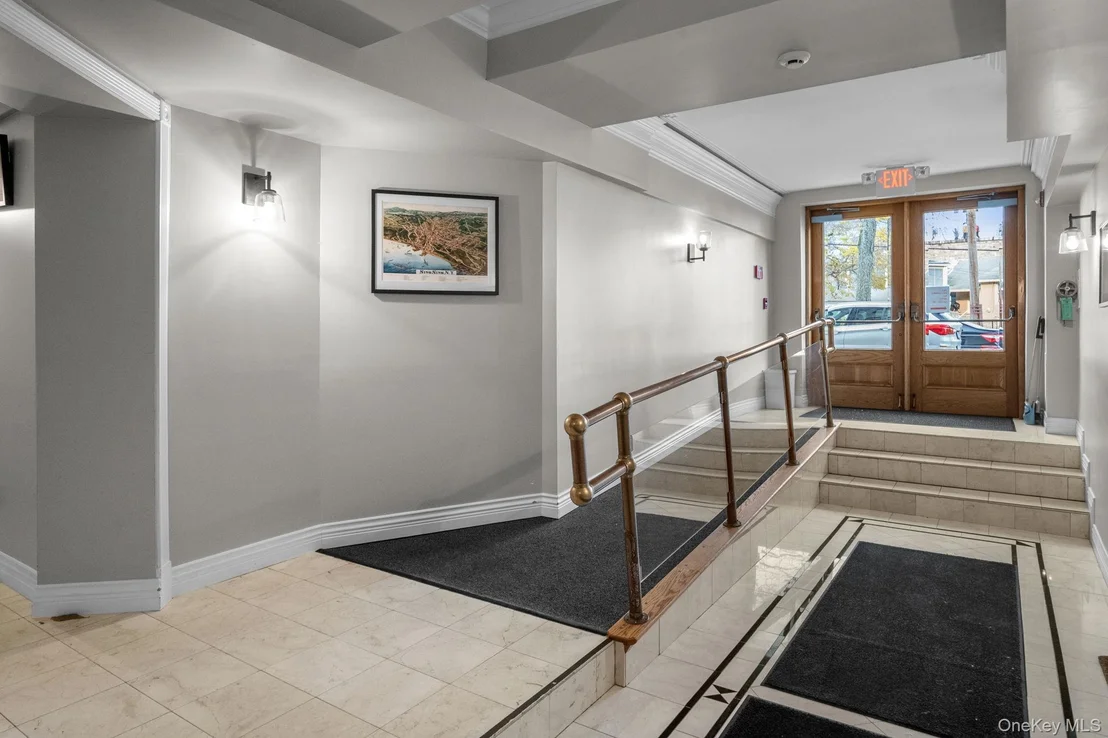 Photo of Unit PH4 at 88 Broadway