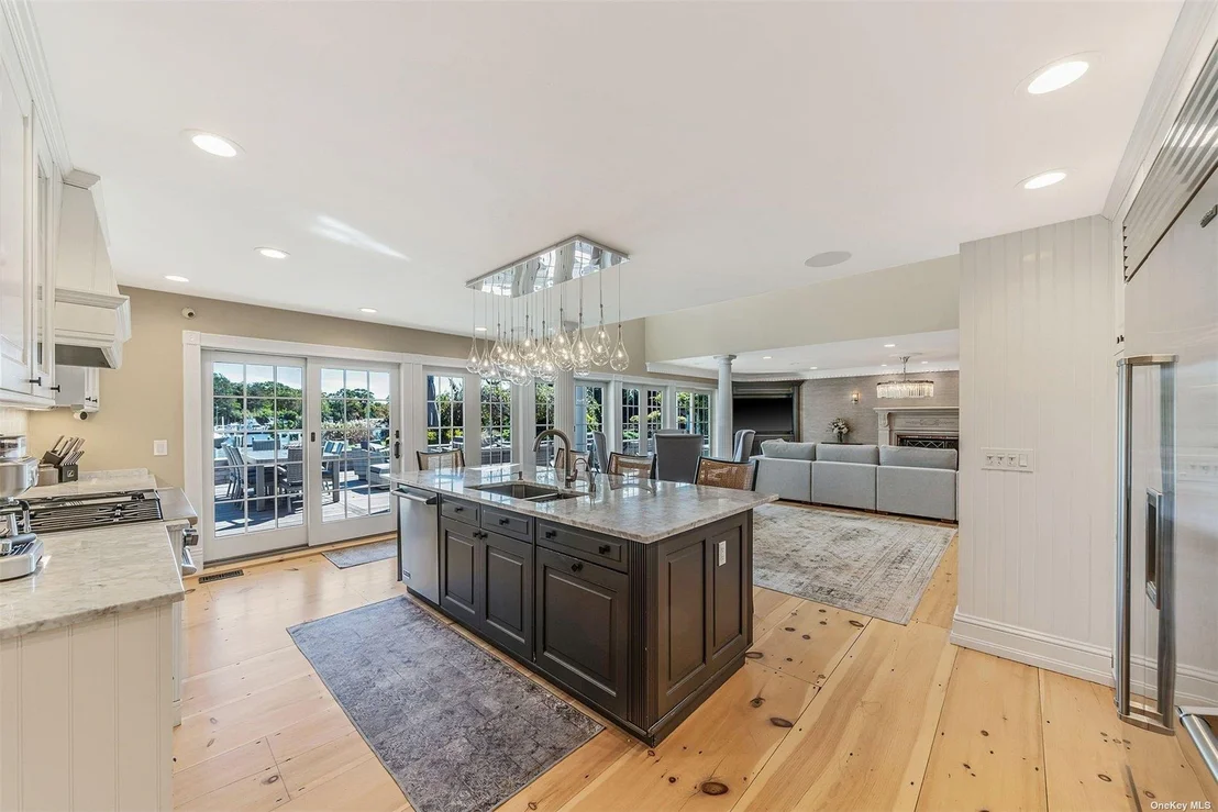 Photo of 300 Maple Street