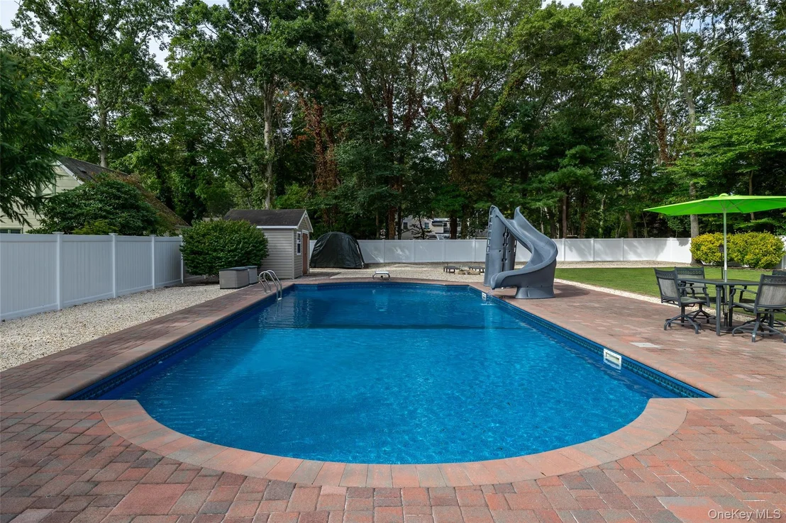 Photo of 44 Juniper Avenue