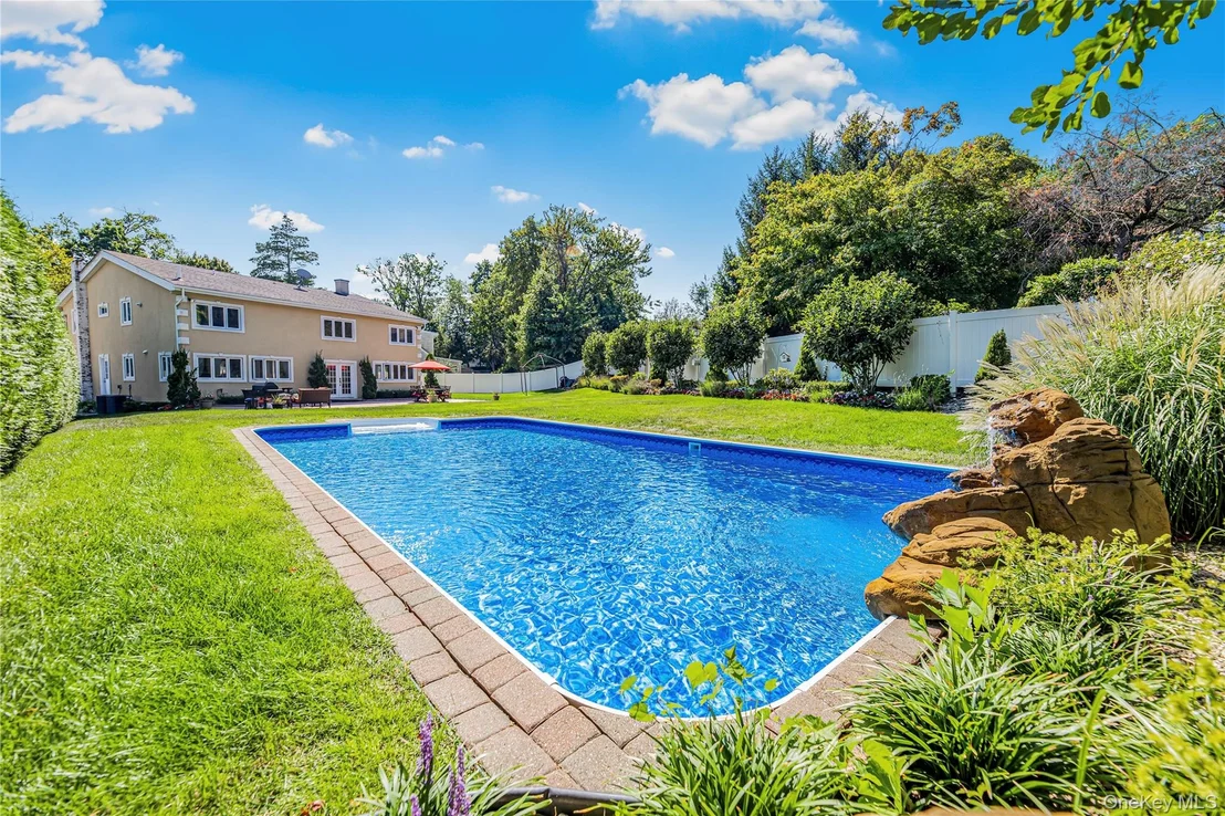 Photo of 397 Concord Road