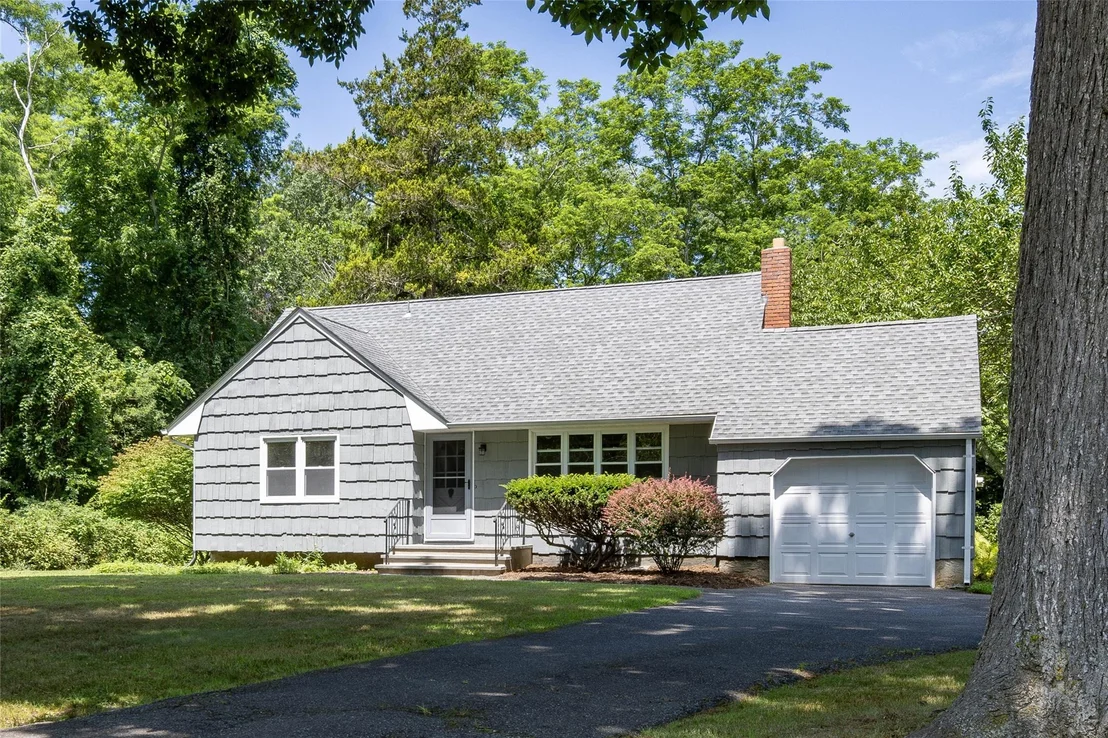 Photo of 795 Pine Tree Road