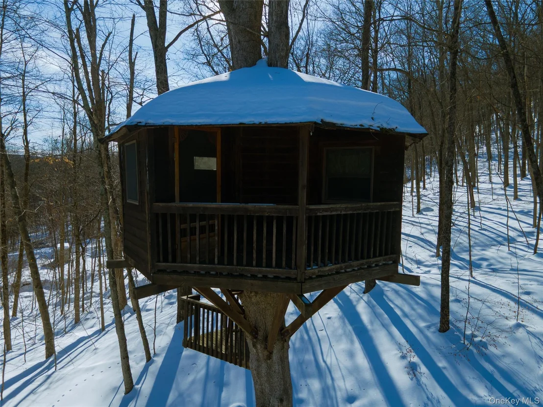 Photo of 1644 Lakes Road