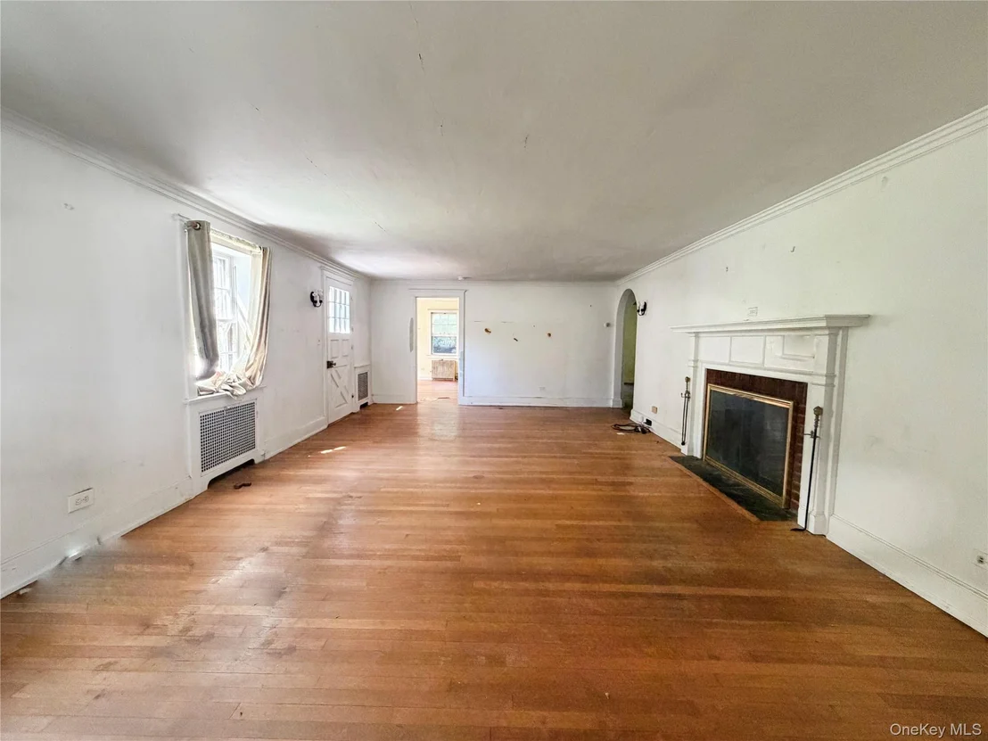 Photo of 75 Old Field Road