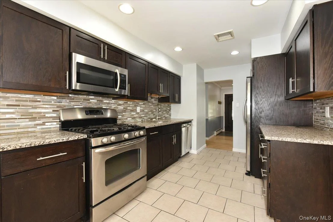 Photo of 20 Dumond Place