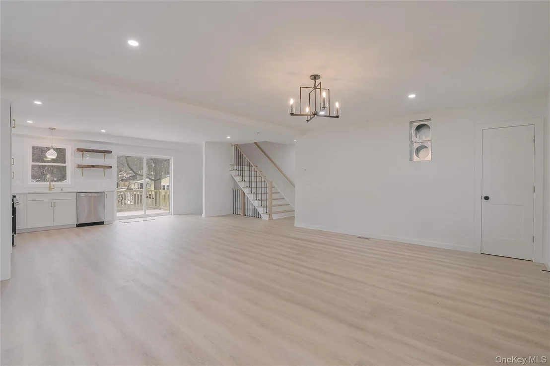 Photo of 17 Maple Street