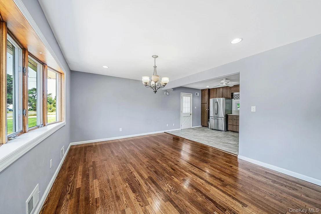Photo of 146 Dawn Drive