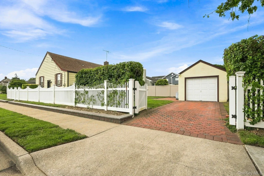 Photo of 39 Emma Street
