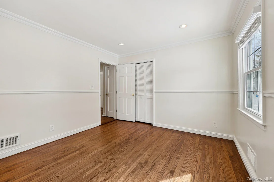 Photo of 11 Meadowlark Road