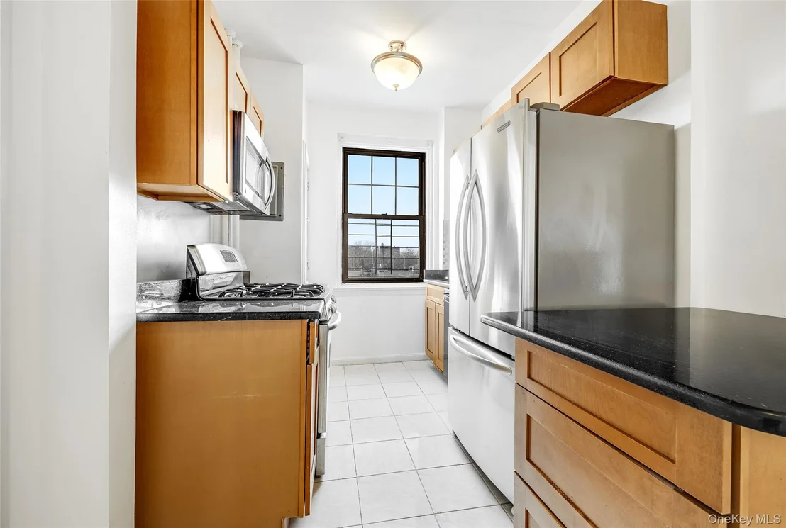 Photo of Unit 4B at 840 Bronx River Road