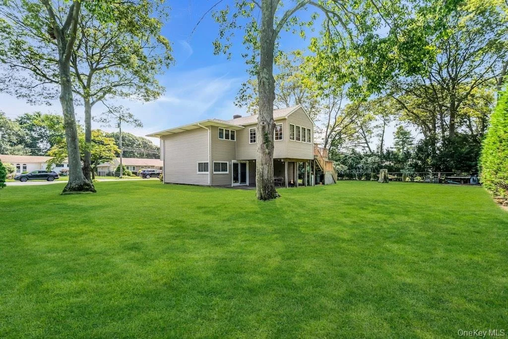 Photo of 174 Division Avenue