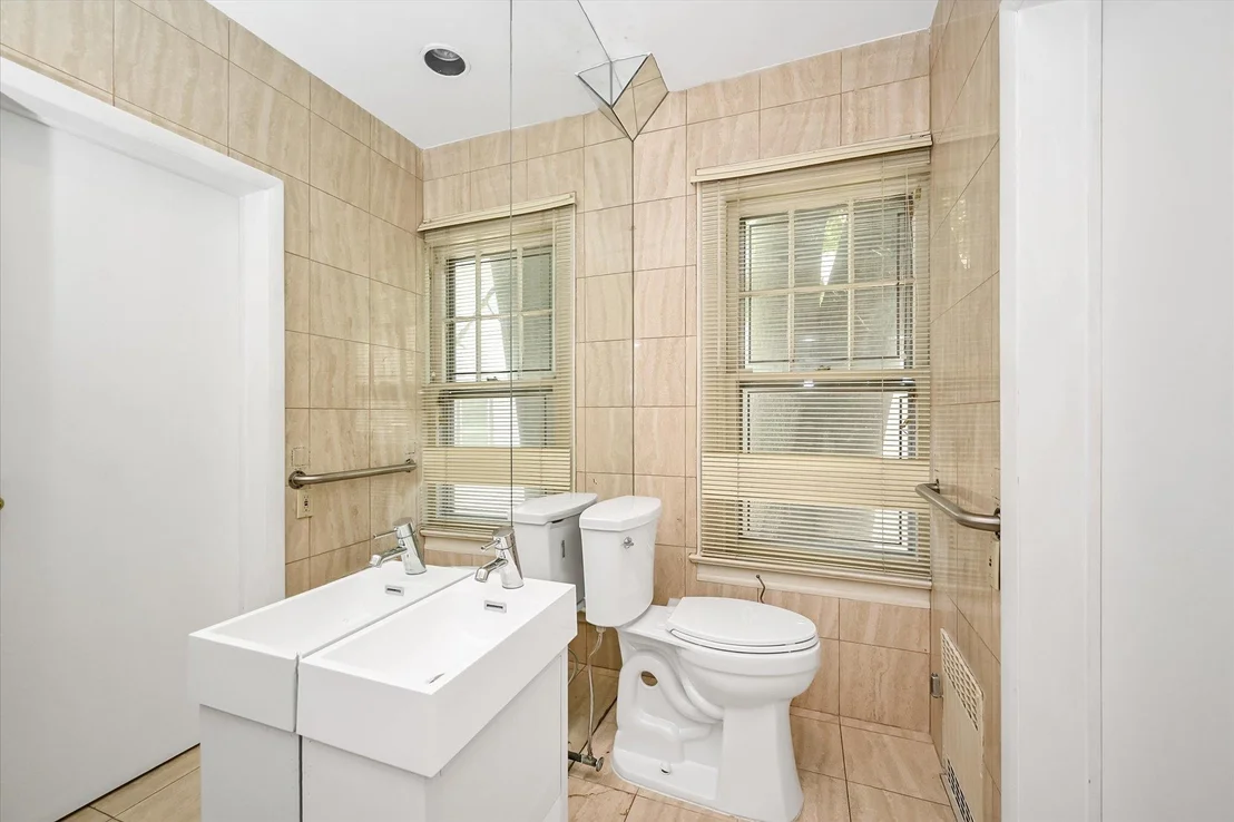 Photo of 115 Central Avenue