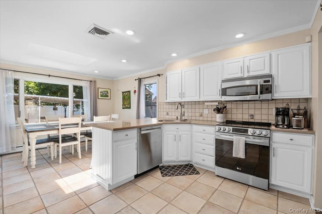 Photo of 1882 Byrd Drive