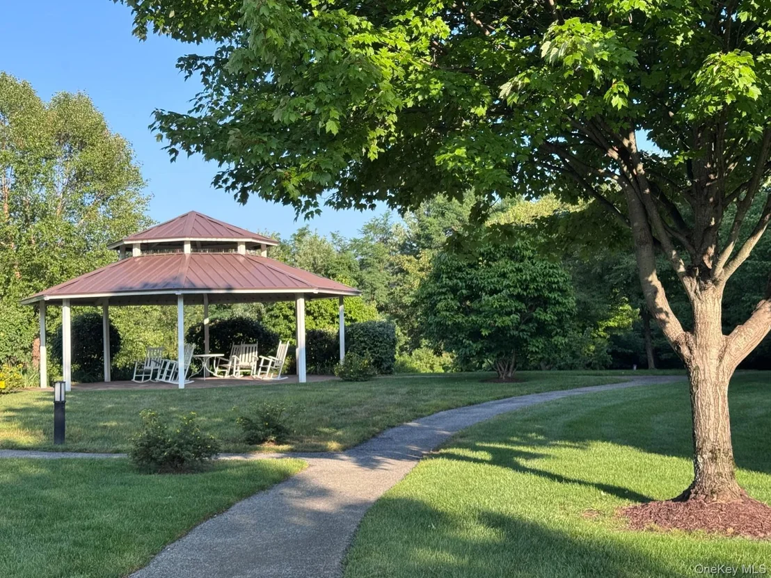 Photo of 622 Regency Drive