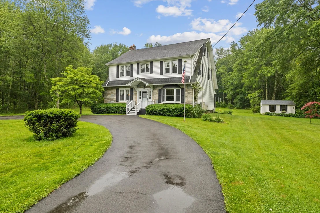 Photo of 149 River Road