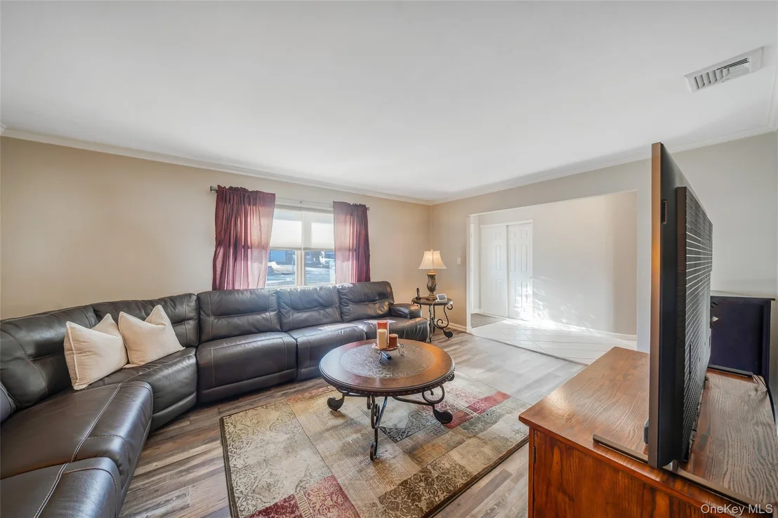 Photo of 7 Hemlock Road