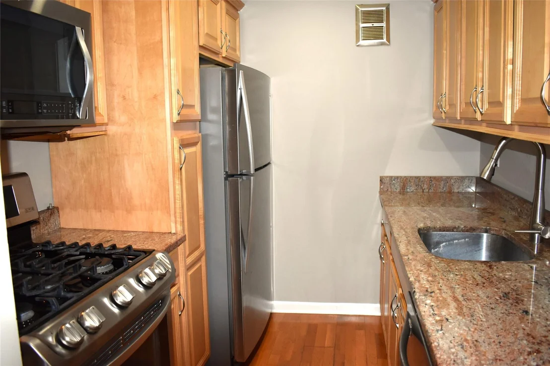 Photo of Unit 10B at 596 Broadway