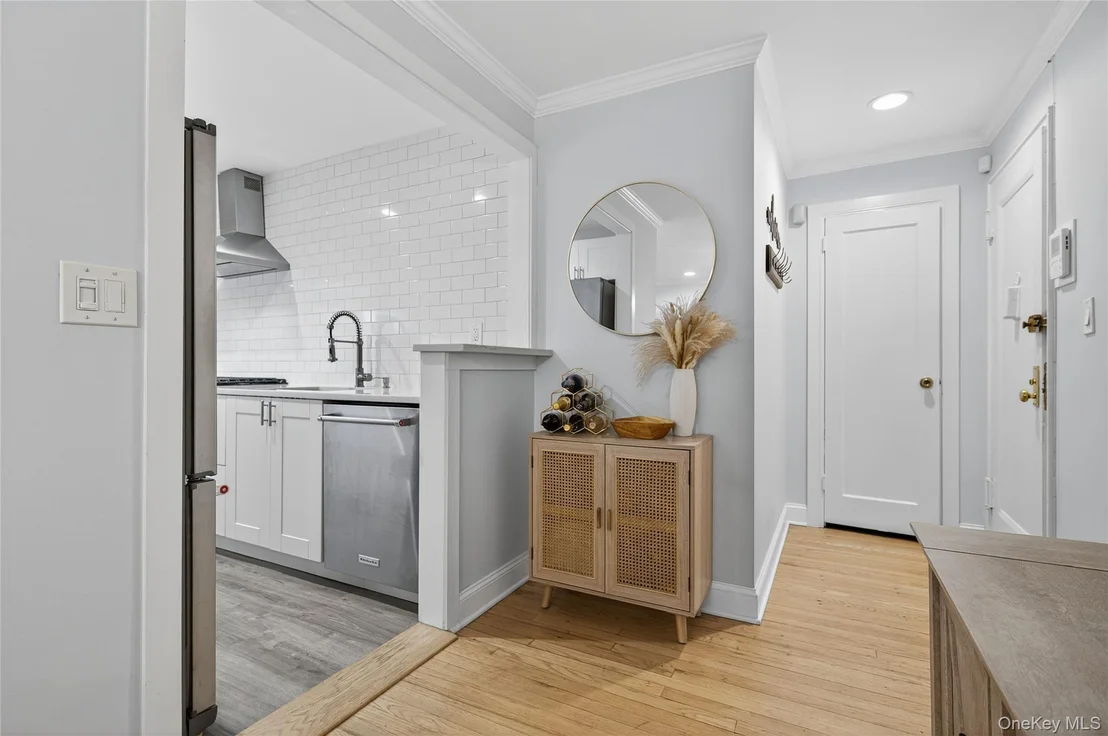 Photo of Unit 1B at 8 Terrace Circle