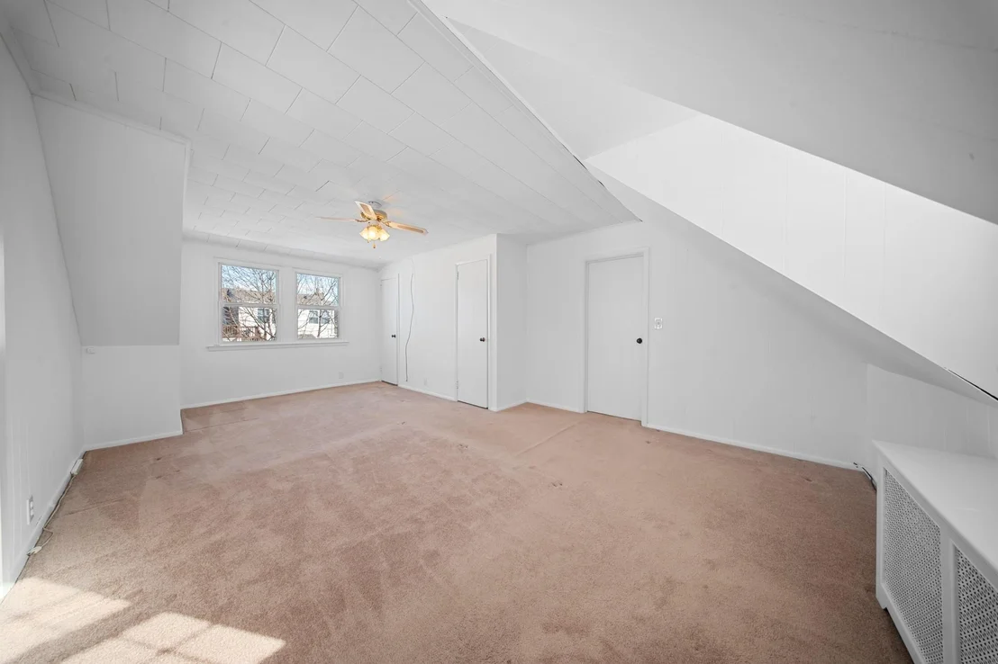 Photo of 855 Edward Street