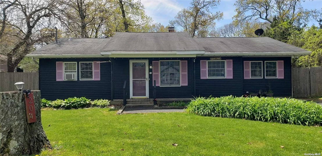 Photo of 204 Main Avenue