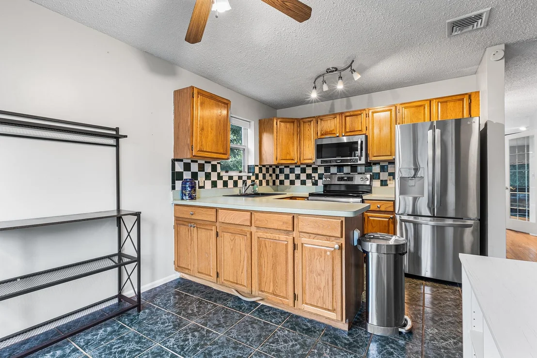 Photo of 17 Hemlock Circle