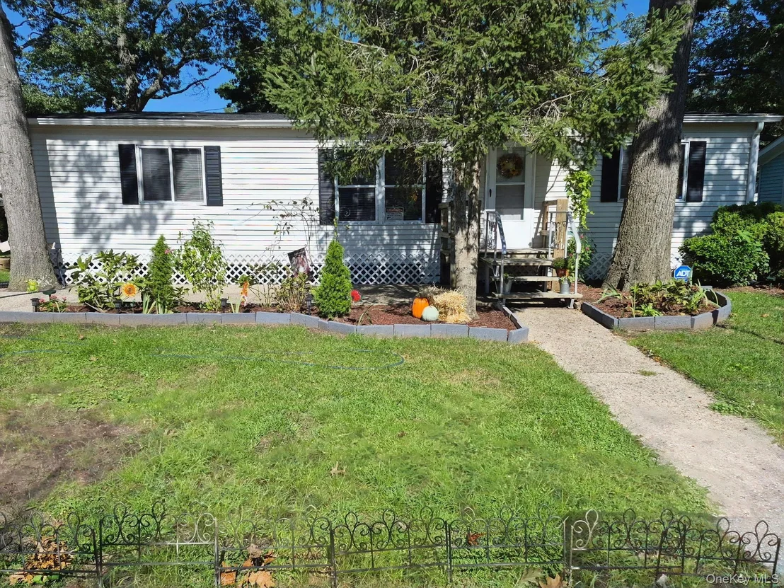 Photo of 37-28 Hubbard Avenue