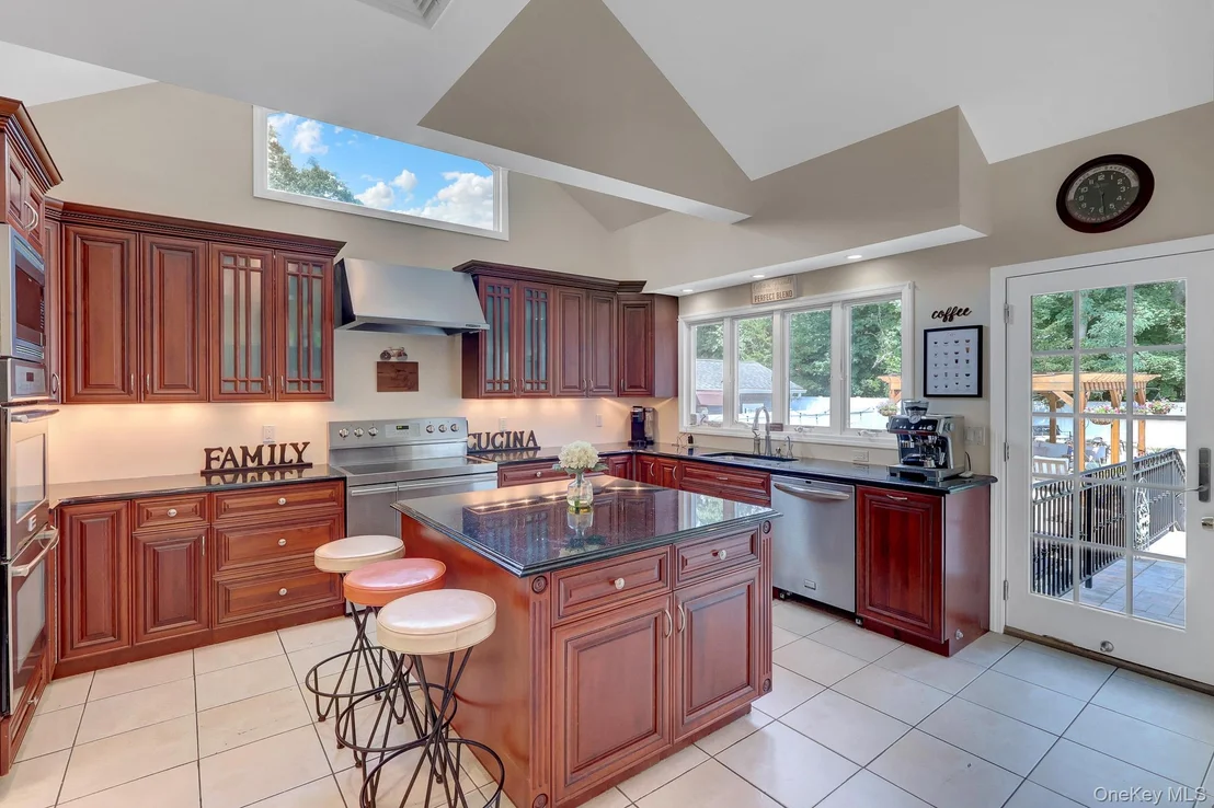 Photo of 21 Morris Avenue